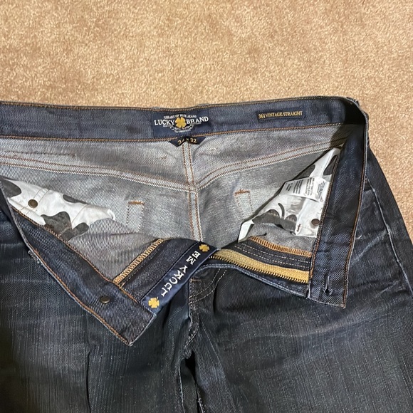 EUC LUCKY BRAND Vintage straight 34x32 - Picture 4 of 7